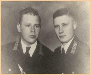 Миронов В.Ф.с другом , май 1945 года 