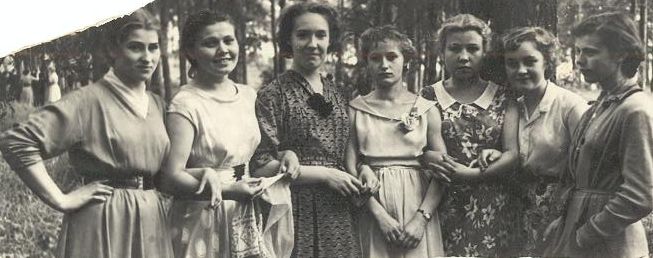 1958 год девчонки с Красной Горки школа 16 Кемерово