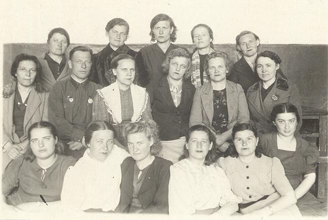 1945 педколлектив школа 16 Кемерово