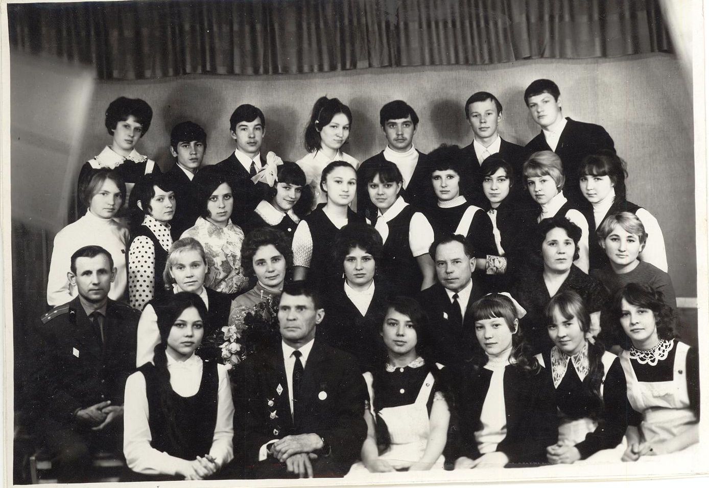 1972 год 10А кл школа 16 Кемерово